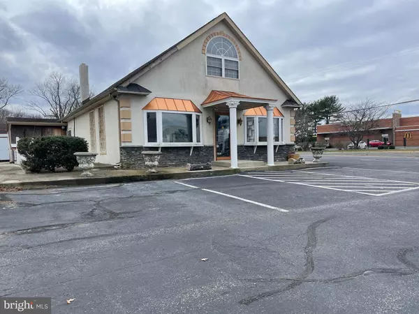 100 S WHITE HORSE PIKE, Hammonton, NJ 08037