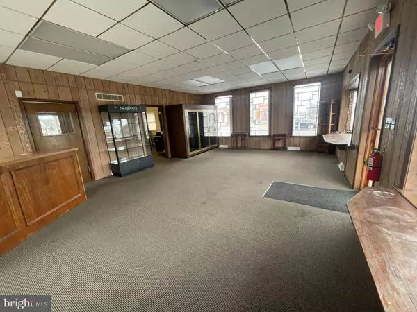 100 S WHITE HORSE PIKE, Hammonton, NJ 08037