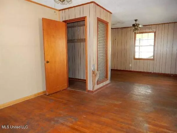 608 E 11th Street, Laurel, MS 39440