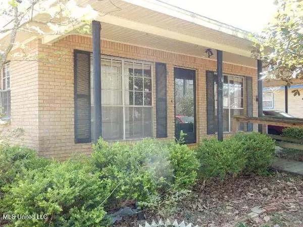 608 E 11th Street, Laurel, MS 39440