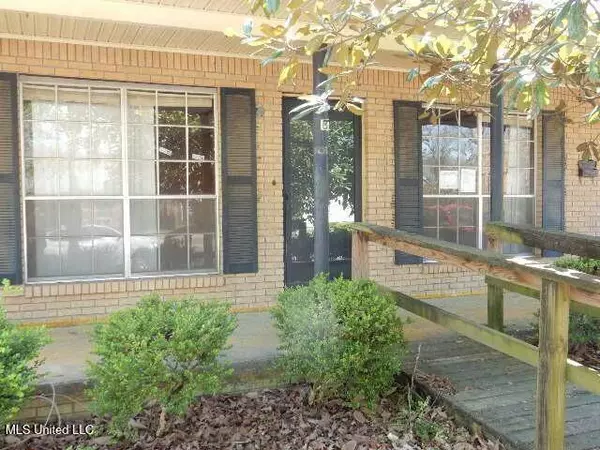 608 E 11th Street, Laurel, MS 39440