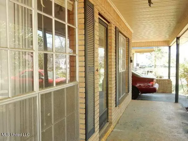 608 E 11th Street, Laurel, MS 39440