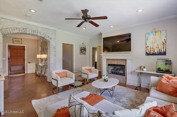 100 Britton Circle, Flowood, MS 39232