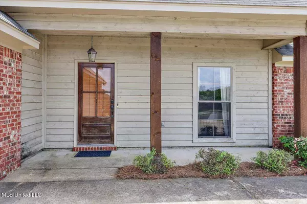 100 Britton Circle, Flowood, MS 39232