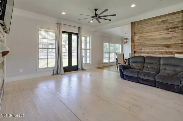 107 Bridgeton Court, Canton, MS 39046