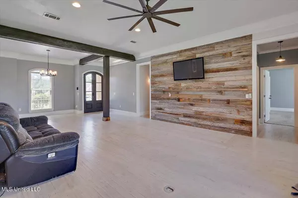 107 Bridgeton Court, Canton, MS 39046