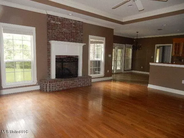 8 Auburn Lane, Hattiesburg, MS 39401