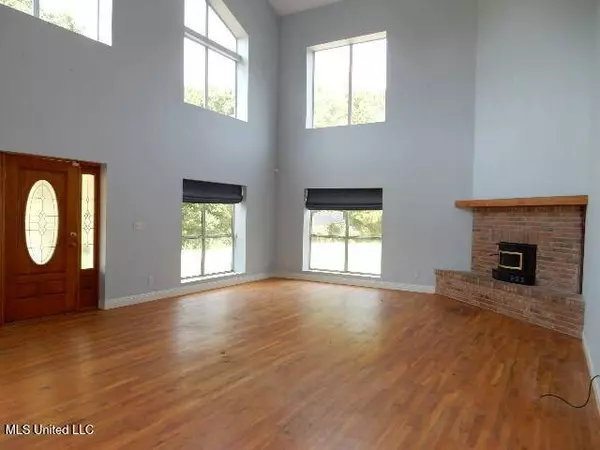 120 Hoadley Road, Poplarville, MS 39470