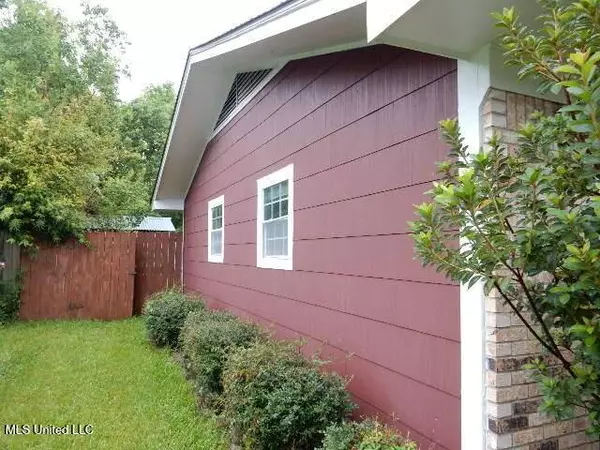 2607 W Stevens Circle, Gulfport, MS 39503