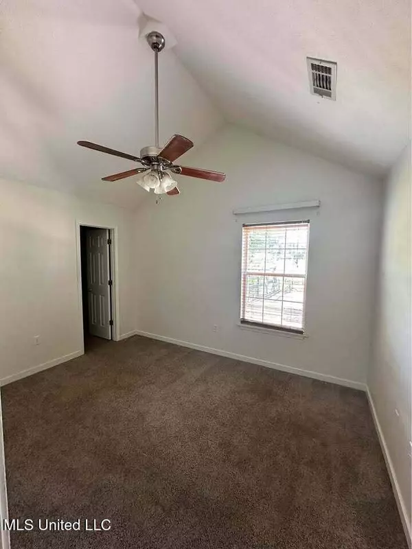 512 Flynn Court, Pearl, MS 39208