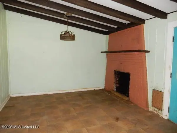 145 County Road 511, Como, MS 38619