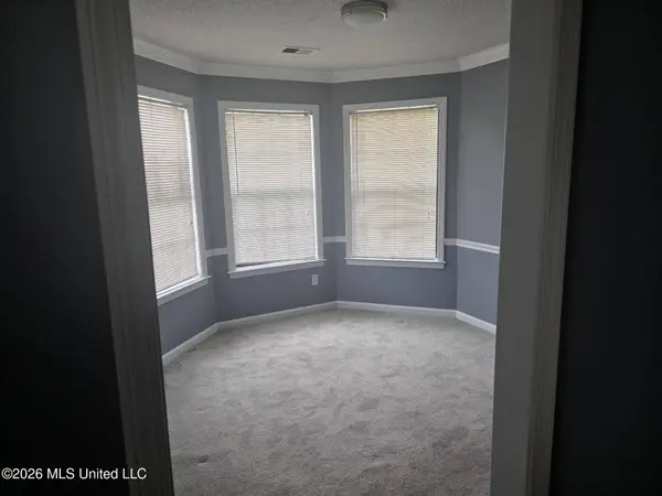 647 Woodsmoke Drive, Southaven, MS 38671