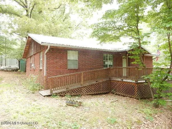 37 Cedar Lane, Coffeeville, MS 38922