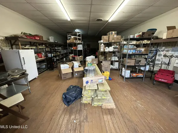 304 S Main Street, Yazoo City, MS 39194