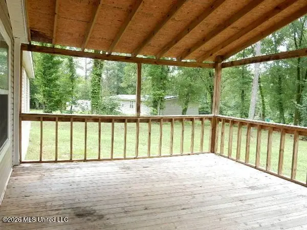 202 Moore Street, Morton, MS 39117