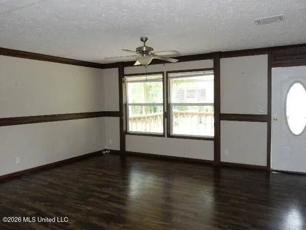 202 Moore Street, Morton, MS 39117