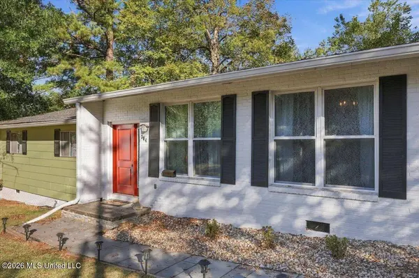 304 Maywood Circle, Jackson, MS 39211