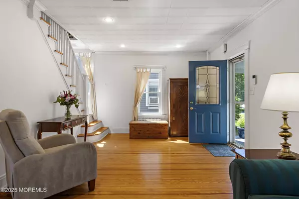 83 Lake Avenue, Fair Haven, NJ 07704