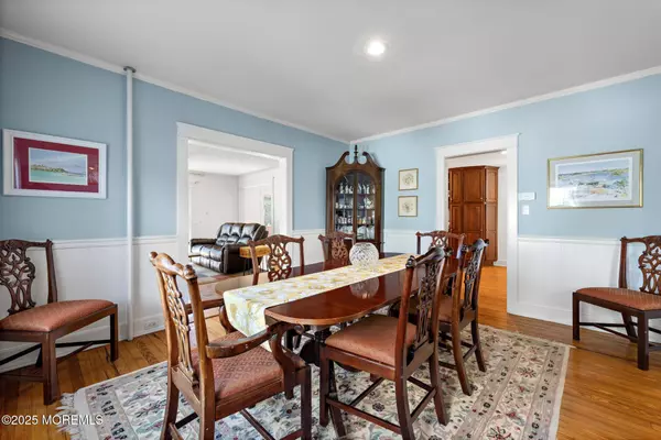 83 Lake Avenue, Fair Haven, NJ 07704