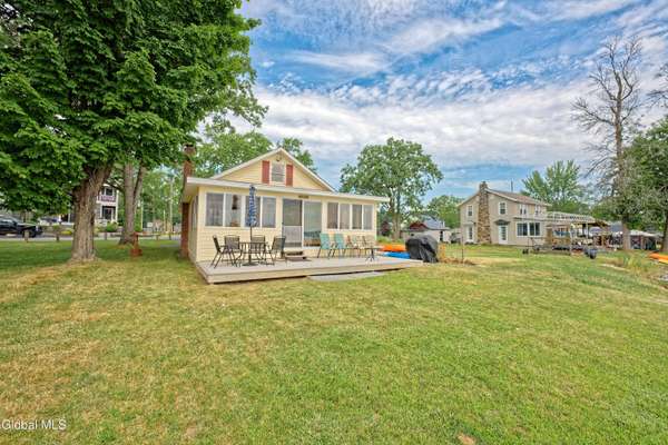 43 Lake Avenue, Malta, NY 12020