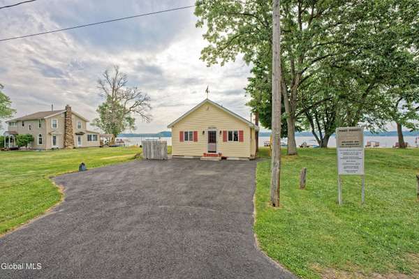 43 Lake Avenue, Malta, NY 12020