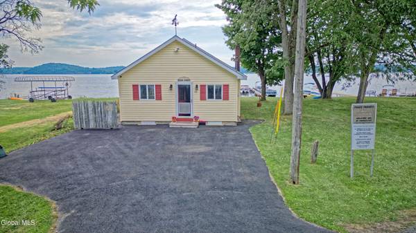 43 Lake Avenue, Malta, NY 12020