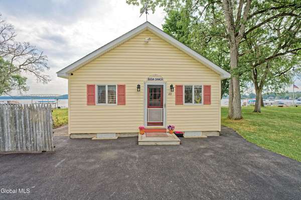 43 Lake Avenue, Malta, NY 12020