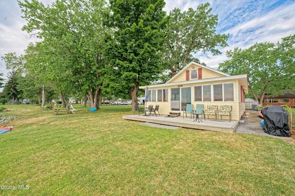 43 Lake Avenue, Malta, NY 12020