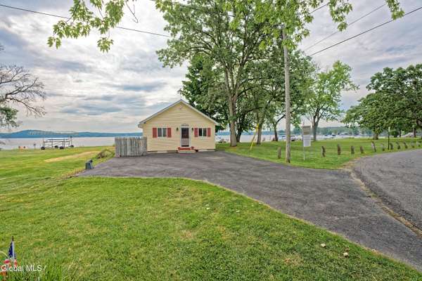43 Lake Avenue, Malta, NY 12020