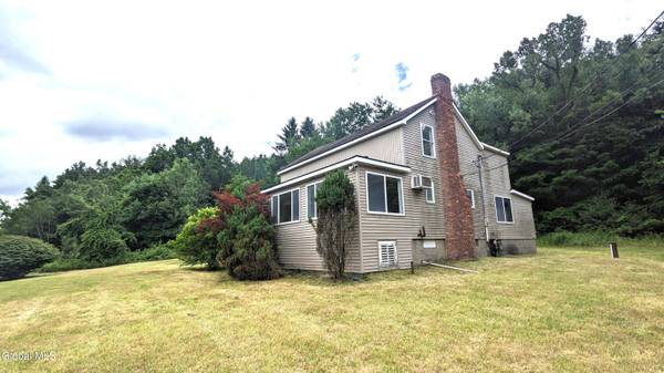 1598 Columbia Turnpike, Schodack, NY 12033