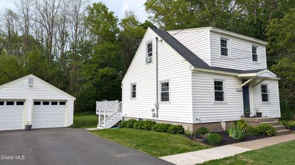 202 Hetcheltown Road, Glenville, NY 12302