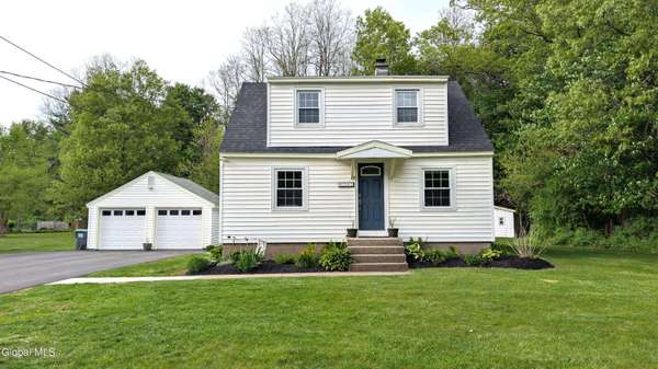 202 Hetcheltown Road, Glenville, NY 12302