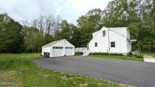 202 Hetcheltown Road, Glenville, NY 12302