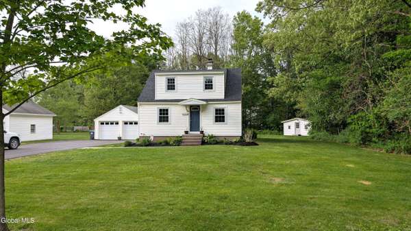 202 Hetcheltown Road, Glenville, NY 12302