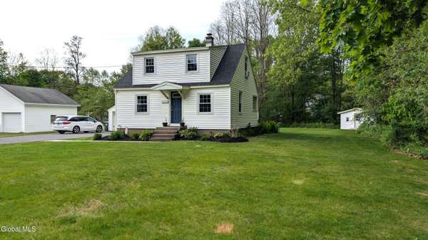 202 Hetcheltown Road, Glenville, NY 12302