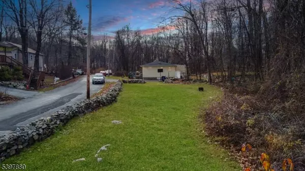 6 Pine St, Vernon Twp., NJ 07422