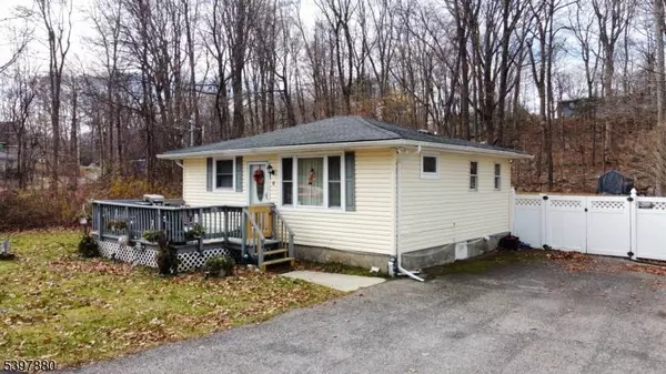 6 Pine St, Vernon Twp., NJ 07422