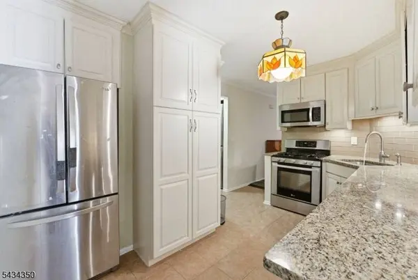 26 Hart Dr, West Orange Twp., NJ 07052