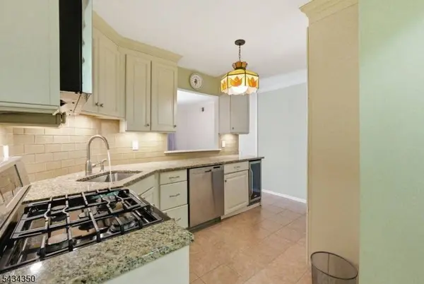 26 Hart Dr, West Orange Twp., NJ 07052