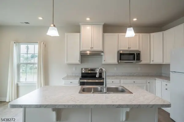 14 Mountain View Ln, Mansfield Twp., NJ 07865