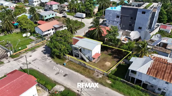 Belize City,,FIXER-UPPER Two-Story Structure - King's Park Area #3823021