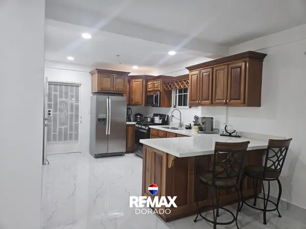 Move-In Ready, Modern 4-bedroom Home In The Heart Of Belize City,