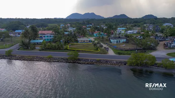 Front-Row Lot – One Road from the Beach in Hopeville, Punta Gorda Town, 