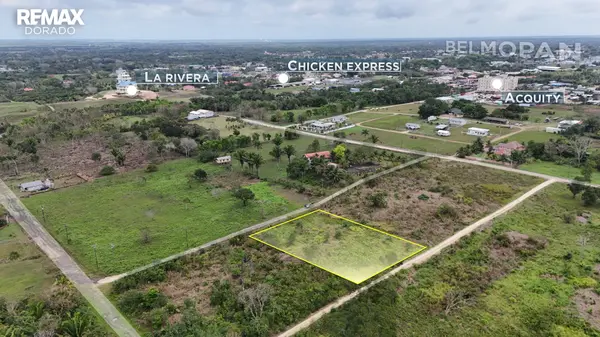 Oversized residential lot near city center