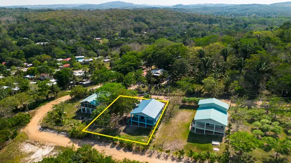 Brand New Turnkey Home with Breathtaking Views of San Ignacio & Santa Elena