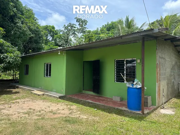 Solid 4-Bedroom Home for Sale – Bella Vista Village, Toledo,