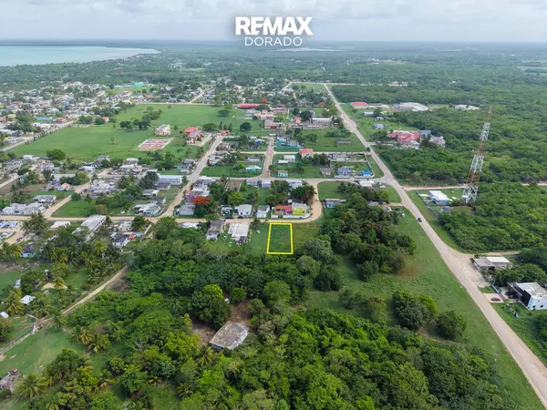 Oversized Property, Corozal Town,