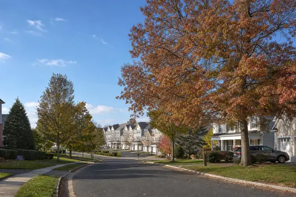 Selling a Home in Mount Laurel, NJ When Mortgage Rates Rise: How to Compete With New Construction