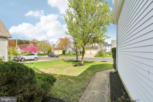 12 BARTON WAY, Mount Laurel, NJ 08054