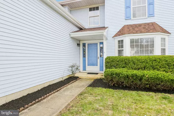 12 BARTON WAY, Mount Laurel, NJ 08054